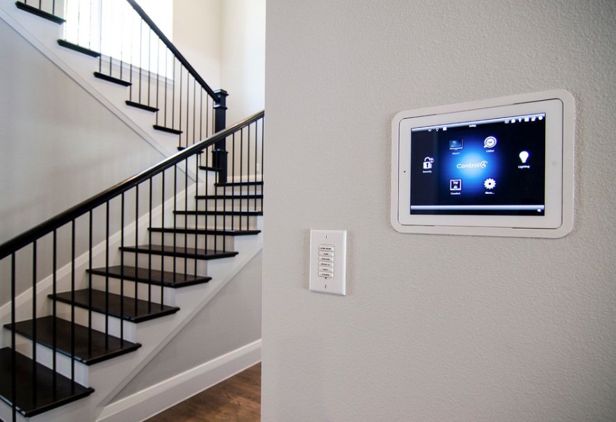 Smart homes design Keyless Locks Security Alarms - خانه هوشمند (Smart home) چیست؟