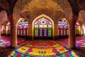 13d75199 7e92 420b 84e9 e4adcfc98f2f 300x200 - جاذبه گردشگری شهرراز و فرهنگ شیراز